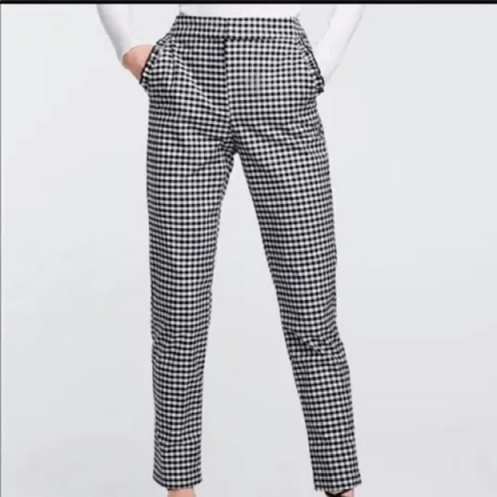 Zara Basic Black and White Checkered Ruffle Pocket Pants